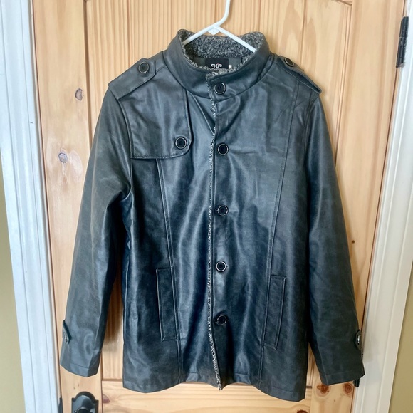 EUC Men’s faux grey leather military style sherpa lined jacket - Picture 2 of 3